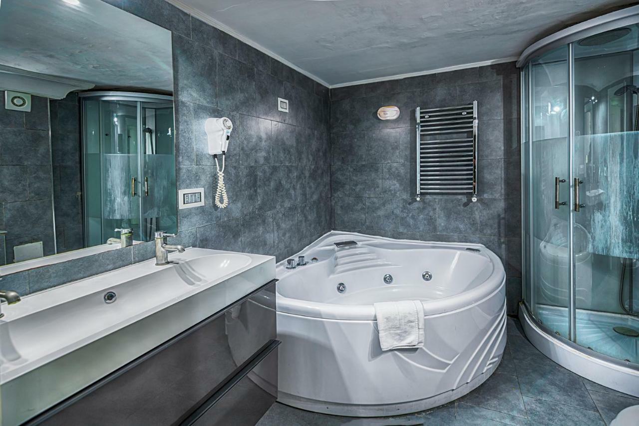 Suite Apartments Angioini Nápoles Exterior foto